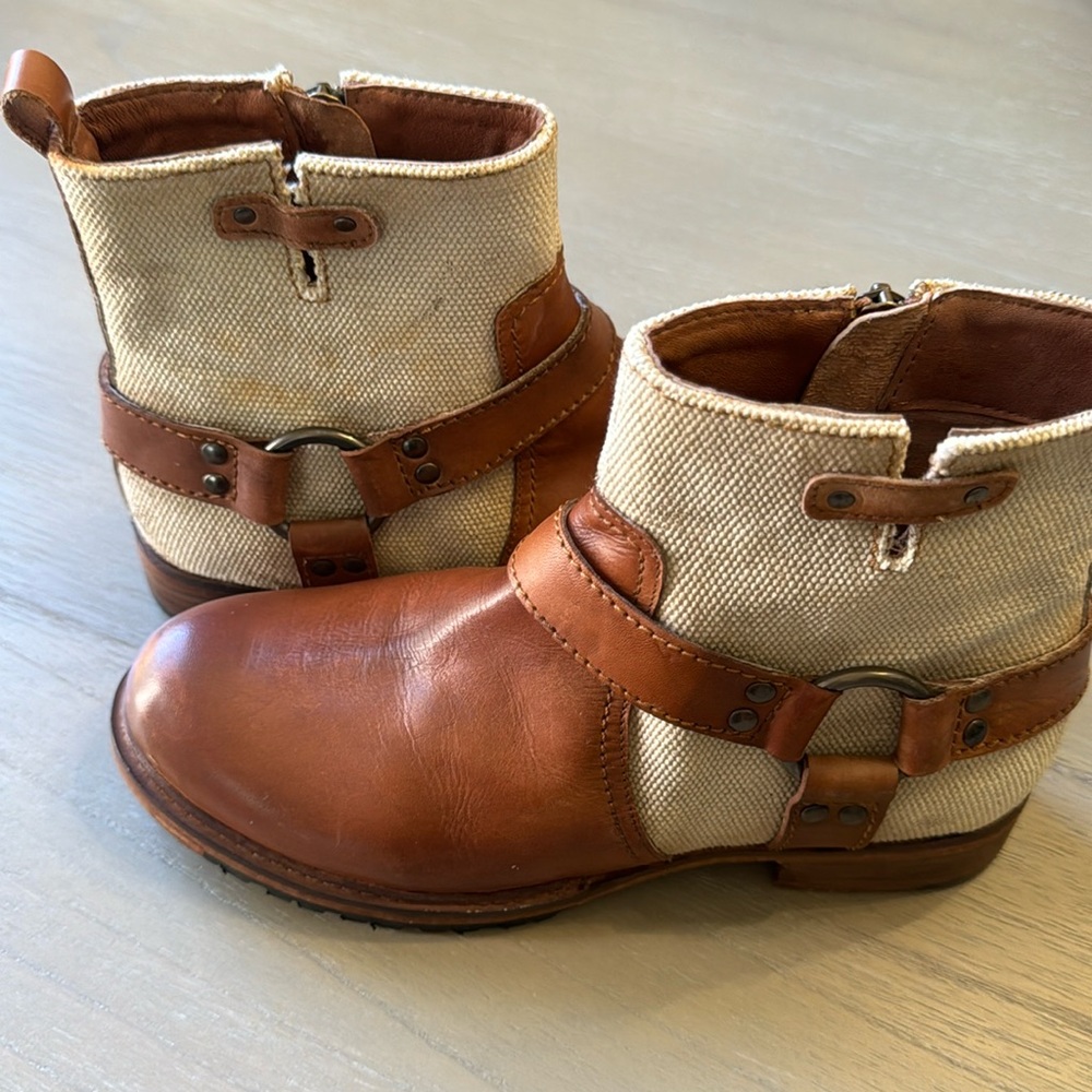 Vintage Foundry Co Morgan Boots Harness Two Tone Brown Ankle Boots Size 7
